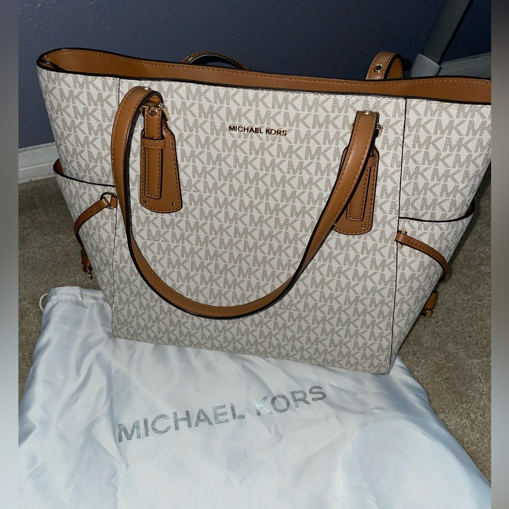 Authentic Michael Kors Handbag
